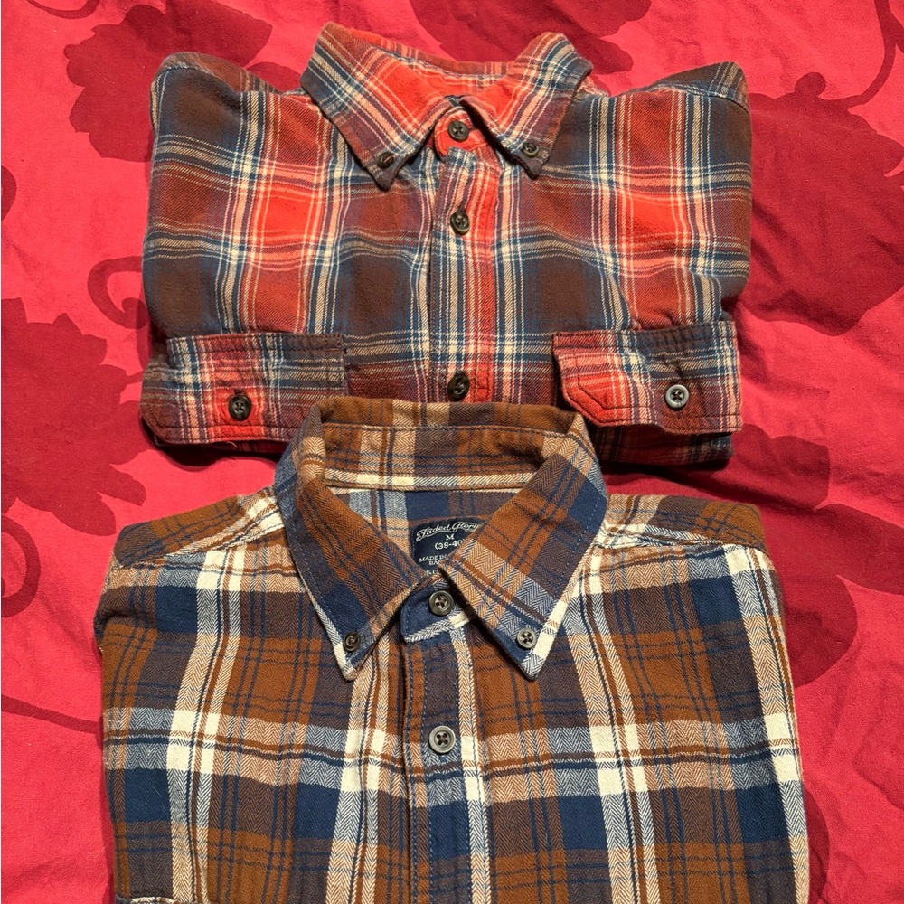 Lot of two (2) Faded Glory Men’s Flannel Shirts, size Medium.